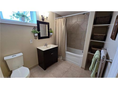 217 Huck Crescent, Kitchener, ON - Indoor Photo Showing Bathroom