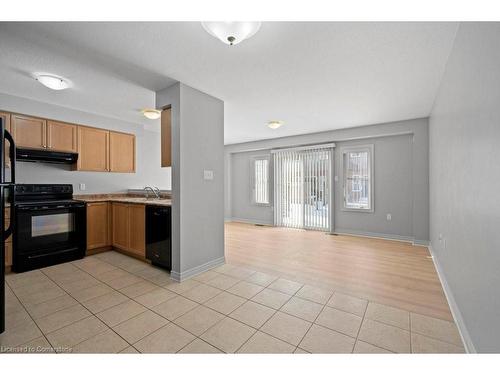 38-535 Margaret Street, Cambridge, ON - Indoor Photo Showing Kitchen