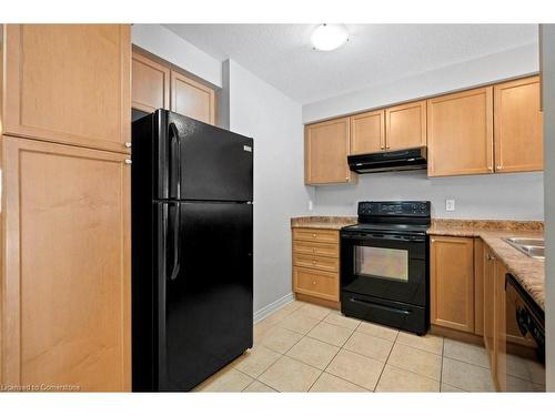 38-535 Margaret Street, Cambridge, ON - Indoor Photo Showing Kitchen