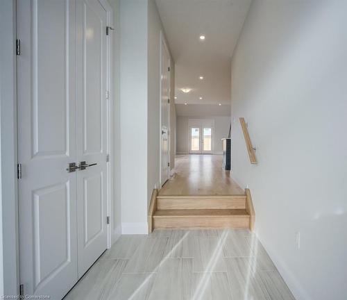 236 Applewood Street, Plattsville, ON - Indoor Photo Showing Other Room