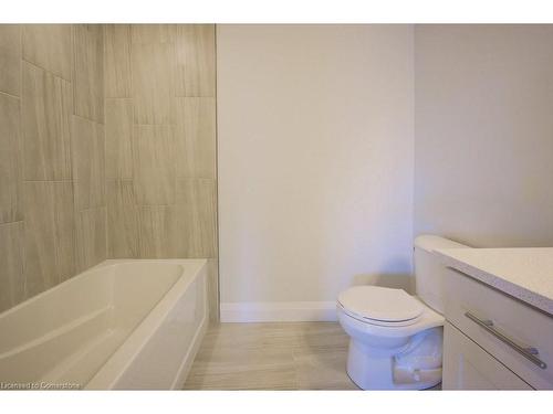 236 Applewood Street, Plattsville, ON - Indoor Photo Showing Bathroom