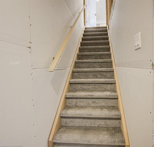 236 Applewood Street, Plattsville, ON - Indoor Photo Showing Other Room