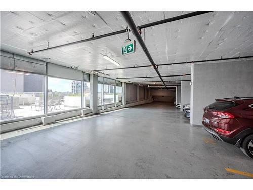 3109-60 Frederick Street, Kitchener, ON - Indoor Photo Showing Garage