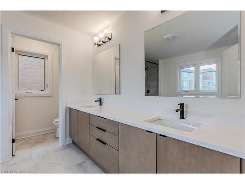 14 Carina Crescent, Kitchener, ON - Indoor Photo Showing Bathroom