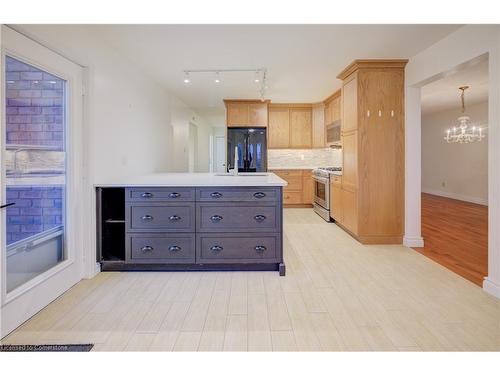 40 Linda Drive, Cambridge, ON - Indoor Photo Showing Kitchen