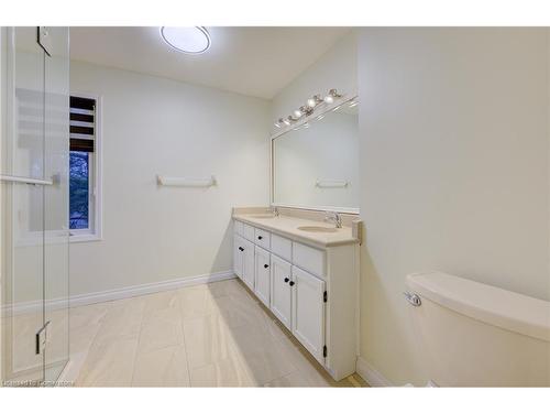 40 Linda Drive, Cambridge, ON - Indoor Photo Showing Bathroom