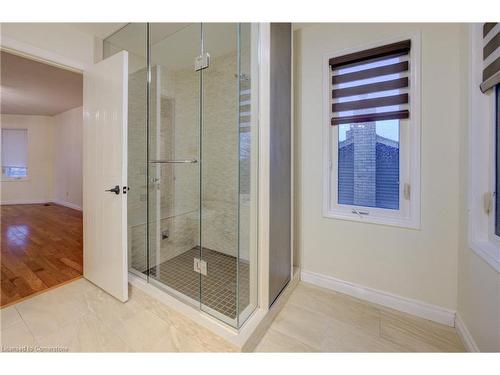 40 Linda Drive, Cambridge, ON - Indoor Photo Showing Bathroom