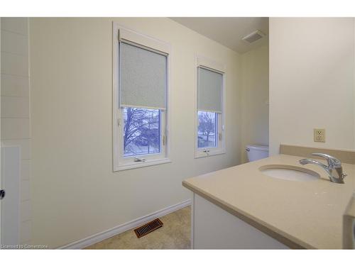 40 Linda Drive, Cambridge, ON - Indoor Photo Showing Bathroom