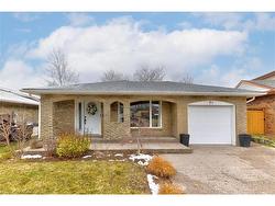 51 Cherrytree Court  Kitchener, ON N2N 1L9