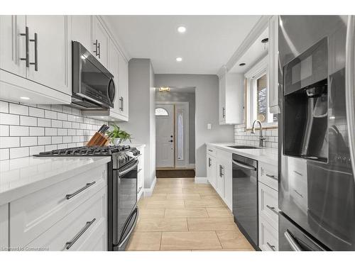 51 Cherrytree Court, Kitchener, ON - Indoor Photo Showing Kitchen With Stainless Steel Kitchen With Upgraded Kitchen