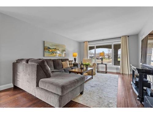 51 Cherrytree Court, Kitchener, ON - Indoor Photo Showing Living Room