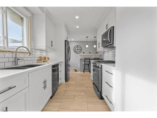 51 Cherrytree Court, Kitchener, ON - Indoor Photo Showing Kitchen With Double Sink With Upgraded Kitchen