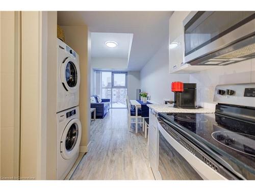 618-257 Hemlock Street, Waterloo, ON - Indoor Photo Showing Laundry Room