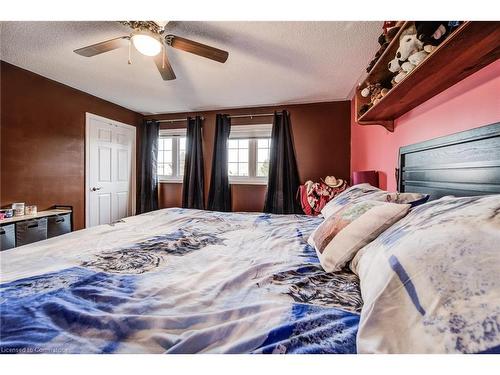 118 Glenvalley Drive, Cambridge, ON - Indoor Photo Showing Bedroom