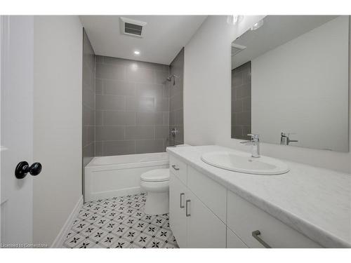 666 Wray Avenue S, Listowel, ON - Indoor Photo Showing Bathroom