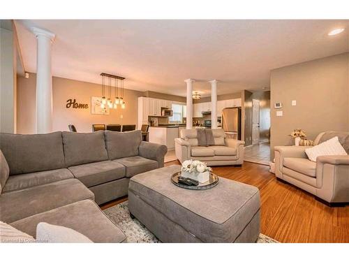 162 Bridlewreath Street, Kitchener, ON - Indoor Photo Showing Living Room