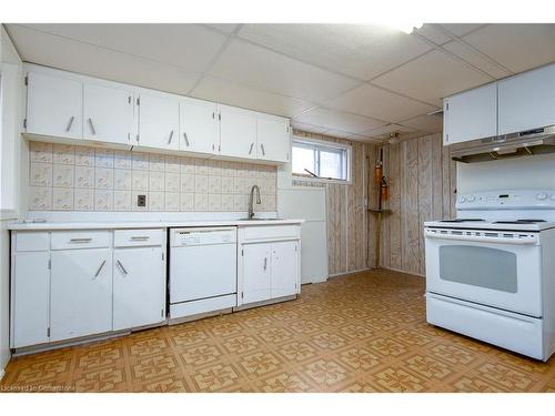 20 Delmar Boulevard, Guelph, ON - Indoor Photo Showing Kitchen