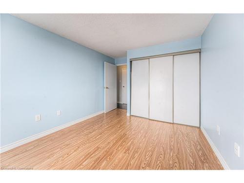 509-55 Blue Springs Drive, Waterloo, ON - Indoor Photo Showing Other Room