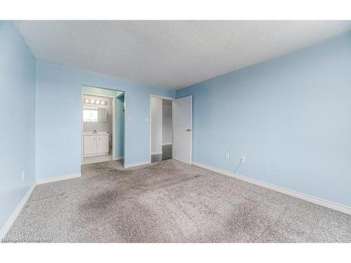 509-55 Blue Springs Drive, Waterloo, ON - Indoor Photo Showing Other Room