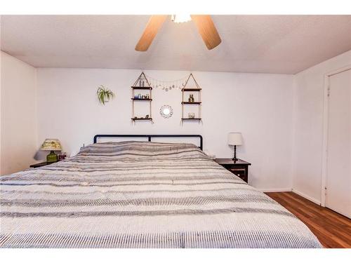 16-249 Cedarbrae Avenue, Waterloo, ON - Indoor Photo Showing Bedroom