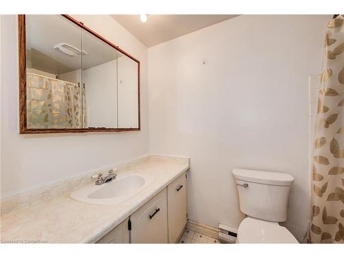 16-249 Cedarbrae Avenue, Waterloo, ON - Indoor Photo Showing Bathroom