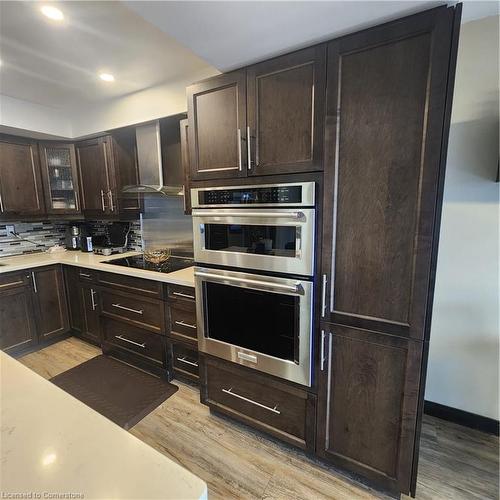 129 Lee Street, Guelph, ON - Indoor Photo Showing Kitchen With Stainless Steel Kitchen With Upgraded Kitchen