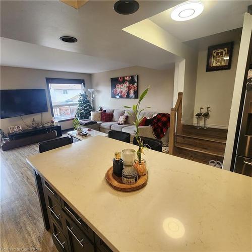 129 Lee Street, Guelph, ON - Indoor Photo Showing Dining Room