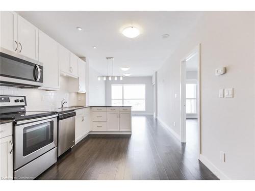 1206-1 Victoria Street S, Kitchener, ON - Indoor Photo Showing Kitchen With Upgraded Kitchen