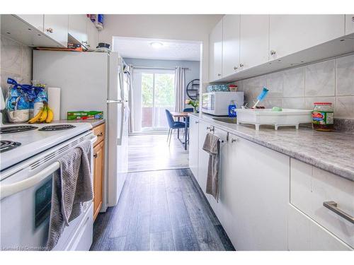 36 Talbot Street, Kitchener, ON - Indoor Photo Showing Kitchen