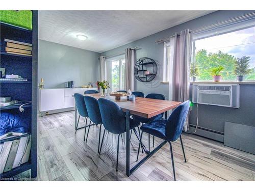 36 Talbot Street, Kitchener, ON - Indoor Photo Showing Dining Room