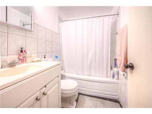 36 Talbot Street, Kitchener, ON - Indoor Photo Showing Bathroom