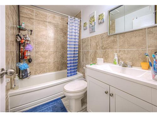 36 Talbot Street, Kitchener, ON - Indoor Photo Showing Bathroom