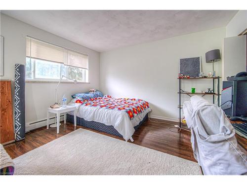 36 Talbot Street, Kitchener, ON - Indoor Photo Showing Bedroom