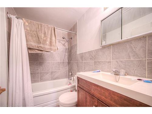 36 Talbot Street, Kitchener, ON - Indoor Photo Showing Bathroom