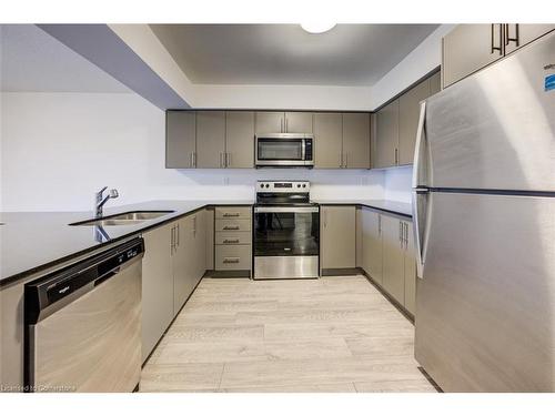 81-219 West Oak Trail, Kitchener, ON - Indoor Photo Showing Kitchen With Stainless Steel Kitchen With Double Sink