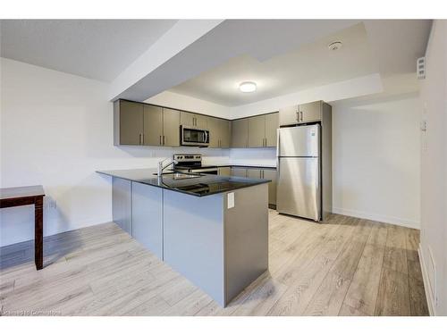 81-219 West Oak Trail, Kitchener, ON - Indoor Photo Showing Kitchen With Stainless Steel Kitchen With Double Sink