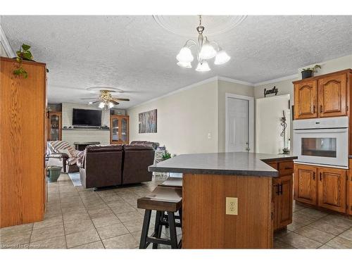 121 Oak Street W, Leamington, ON - Indoor Photo Showing Kitchen