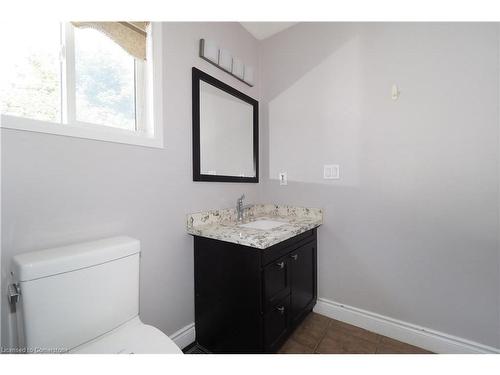 33 Hilltop Drive, Ayr, ON - Indoor Photo Showing Bathroom