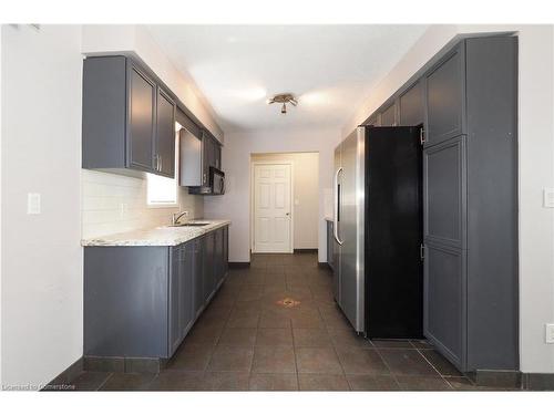 33 Hilltop Drive, Ayr, ON - Indoor Photo Showing Kitchen