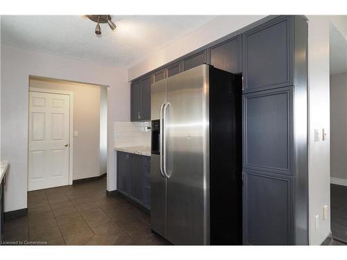 33 Hilltop Drive, Ayr, ON - Indoor Photo Showing Kitchen