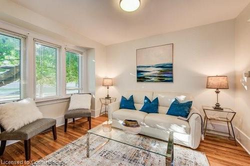 120 Glasgow Street, Kitchener, ON - Indoor Photo Showing Living Room