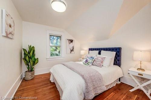 120 Glasgow Street, Kitchener, ON - Indoor Photo Showing Bedroom