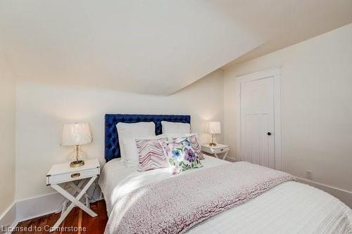 120 Glasgow Street, Kitchener, ON - Indoor Photo Showing Bedroom