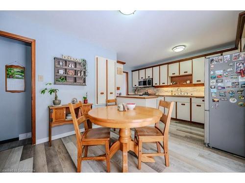 39 Bannockburn Road, Kitchener, ON - Indoor Photo Showing Dining Room