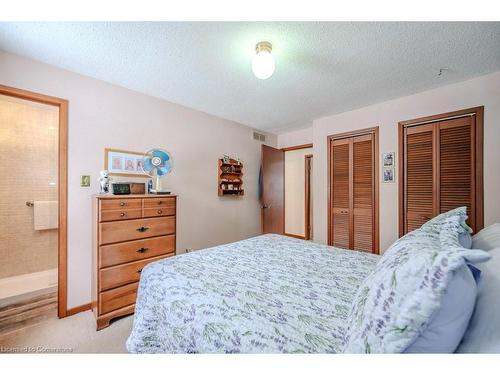 39 Bannockburn Road, Kitchener, ON - Indoor Photo Showing Bedroom