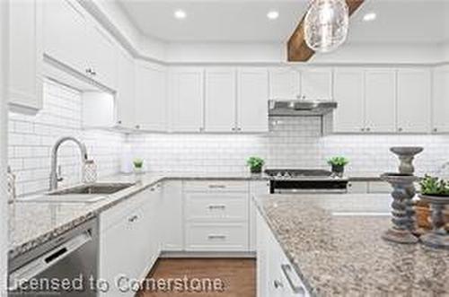 157 Adelaide Street, Kitchener, ON - Indoor Photo Showing Kitchen With Upgraded Kitchen