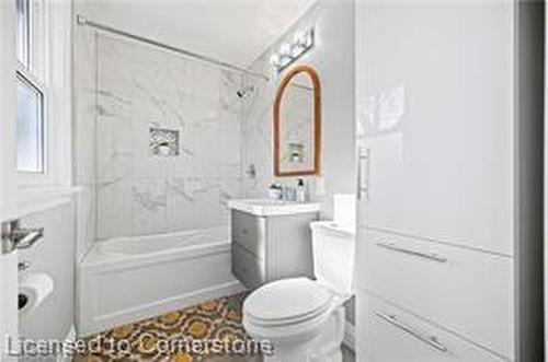 157 Adelaide Street, Kitchener, ON - Indoor Photo Showing Bathroom