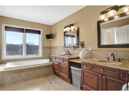 79 Kestrel Street, Kitchener, ON - Indoor Photo Showing Bathroom