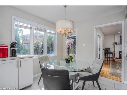 134 Bayne Crescent, Cambridge, ON - Indoor Photo Showing Dining Room