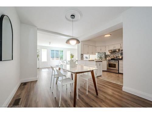 131 Wood Street, Kitchener, ON - Indoor Photo Showing Dining Room